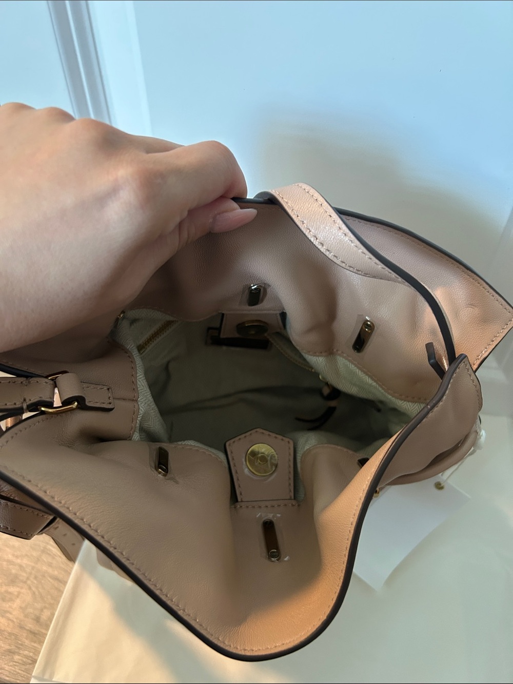 Tory Burch Quilted Drawstring Shoulder Bag/ Crossbody in Nude - Picture 6 of 7